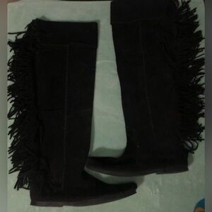 Minnetonka Black leather fringed boots
